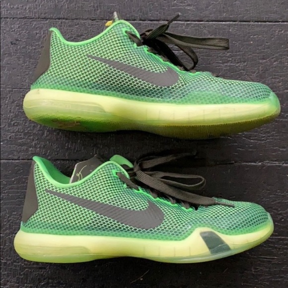 bright green nike shoes